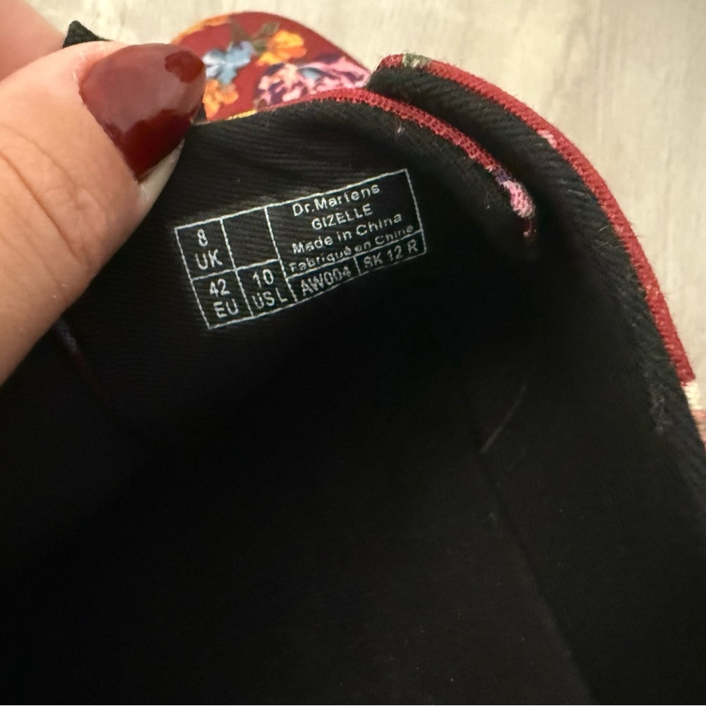 Dr. Martens Red and Black Flats with Chunky Sole Sz 10 - Picture 11 of 13